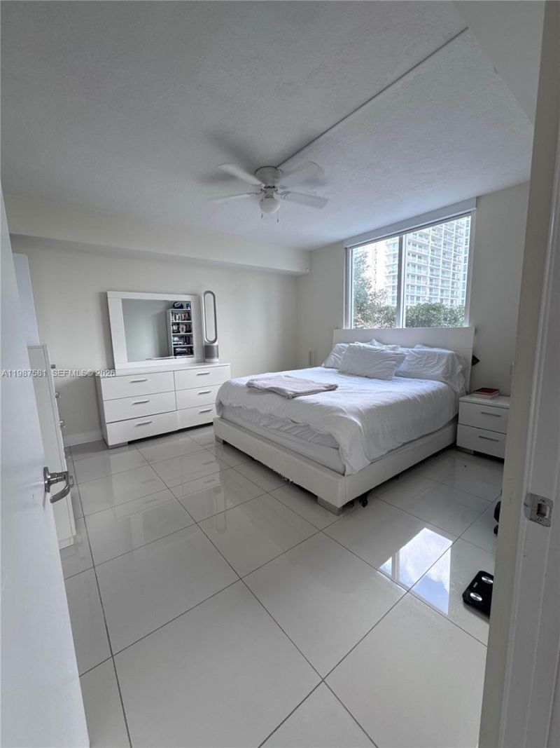 1861 NW S River Dr , Unit 705, Miami, FL 33125 Photo