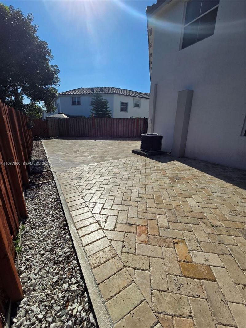 5630 NW 107th Ave , Unit 1605, Doral, FL 33178 Photo