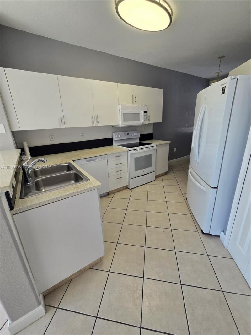 5630 NW 107th Ave , Unit 1605, Doral, FL 33178 Photo