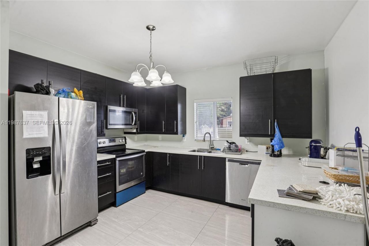 2317 NW 87th St , Miami, FL 33147 Photo