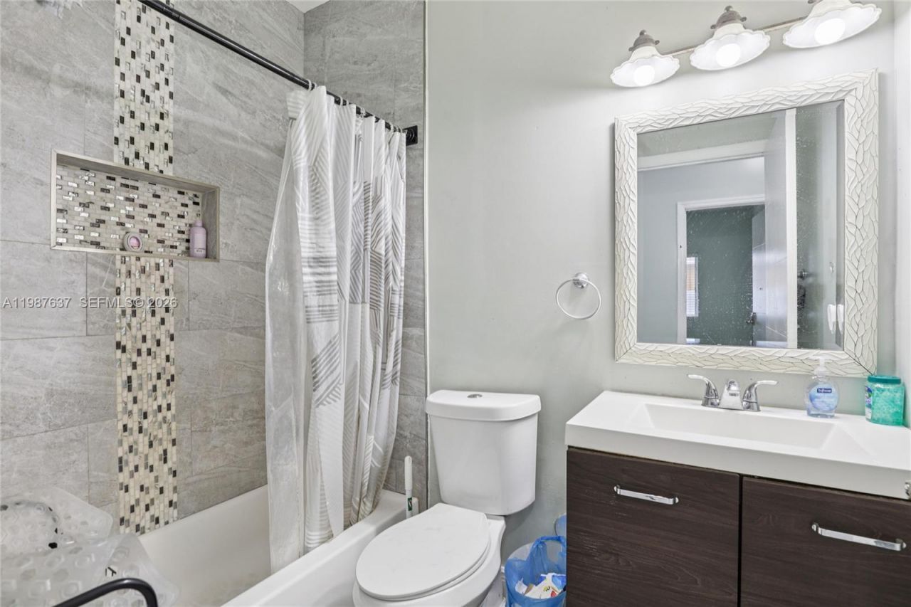 2317 NW 87th St , Miami, FL 33147 Photo