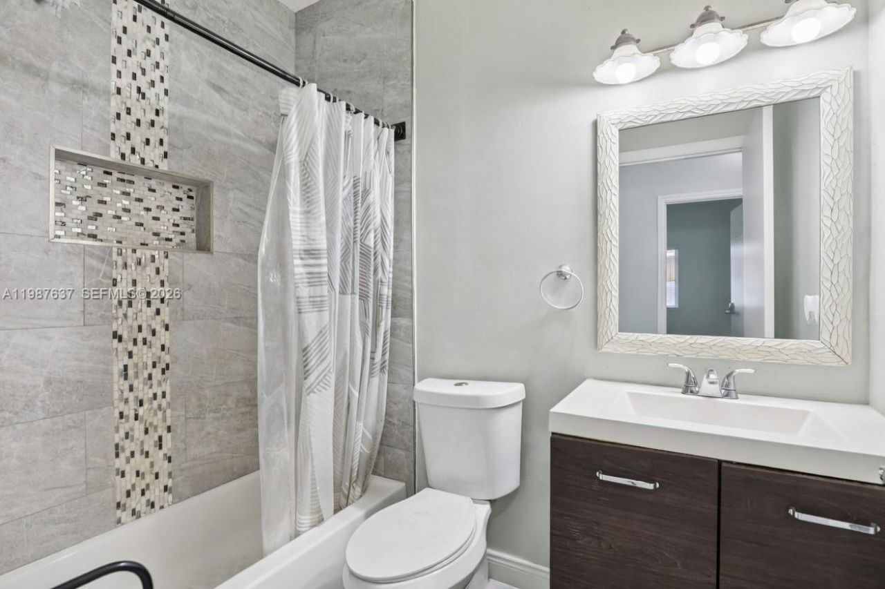 2317 NW 87th St , Miami, FL 33147 Photo