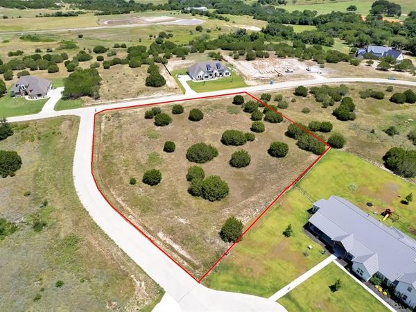 301 Elliott Court , Cresson, TX 76035