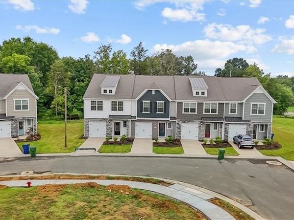 2118 Willow Glen Drive, Graham, NC 27253