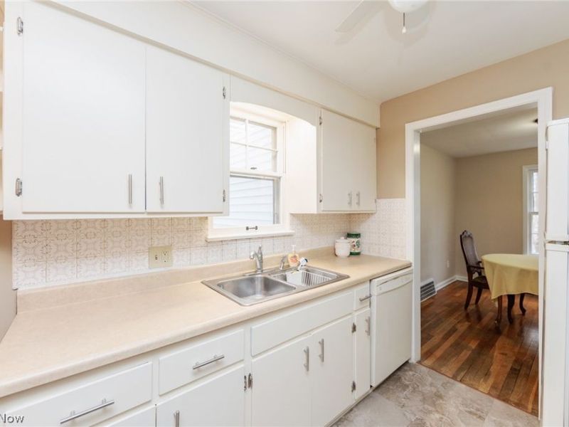 4037 Monticello Boulevard, Cleveland Heights, OH 44121 Photo 17