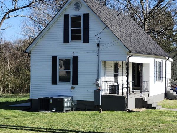 612 W Strang St, Rockwood, TN 37854