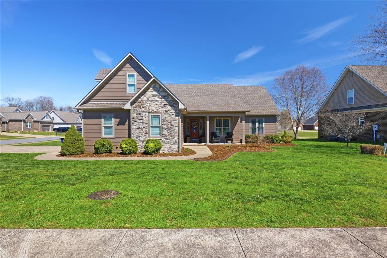 215 Mcglocklin Way , Bowling Green, KY 42101 Main Photo