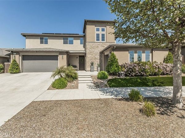 877 Treasure Hills, Madera, CA 93636