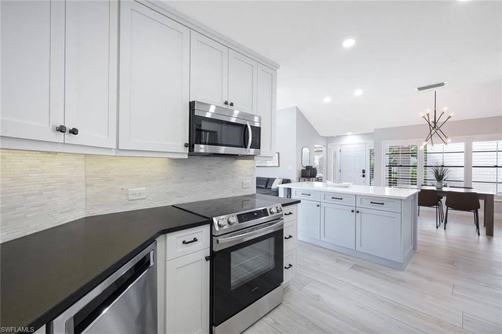 714 Reef Point Cir, Naples, FL 34108 Photo