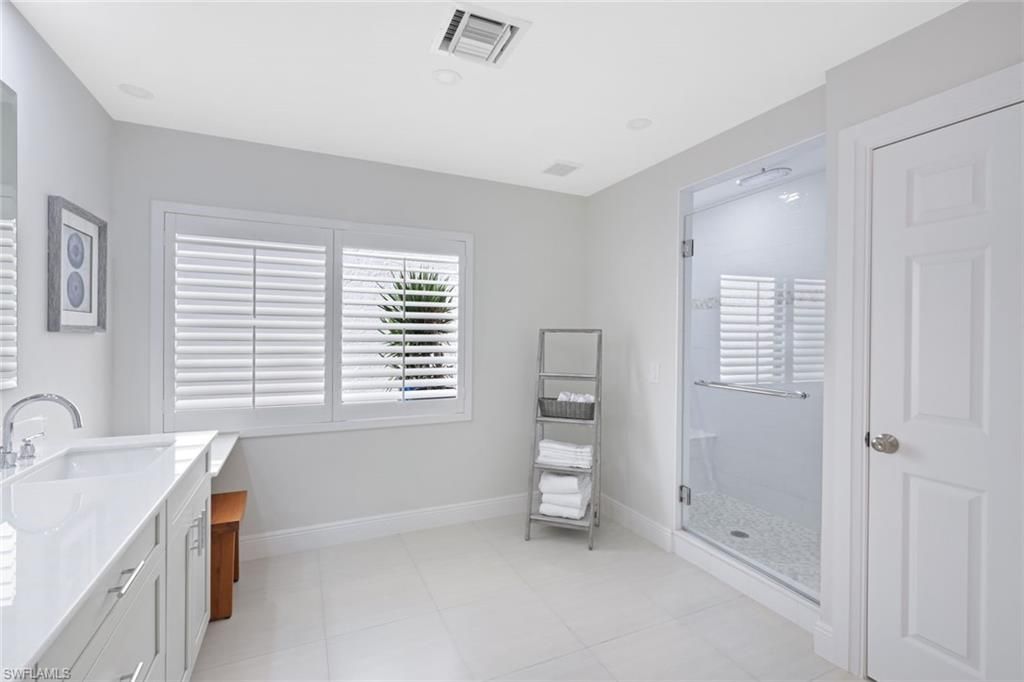 714 Reef Point Cir, Naples, FL 34108 Photo