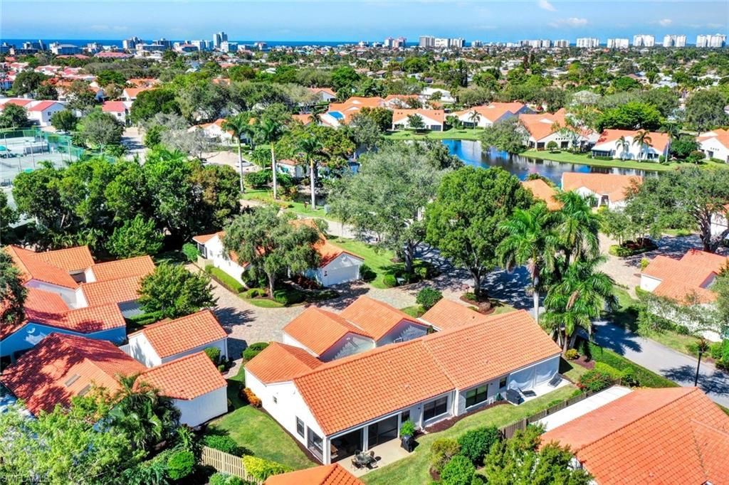 714 Reef Point Cir, Naples, FL 34108 Photo
