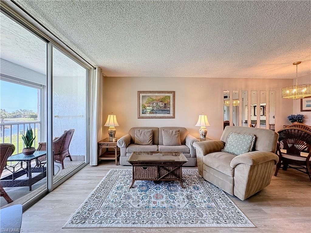 300 Forest Lakes Blvd, Unit 201, Naples, FL 34105 Photo
