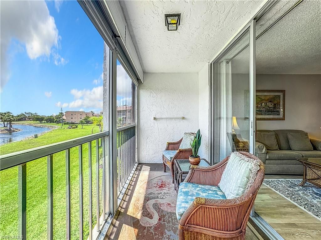 300 Forest Lakes Blvd, Unit 201, Naples, FL 34105 Photo
