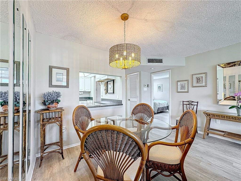 300 Forest Lakes Blvd, Unit 201, Naples, FL 34105 Photo