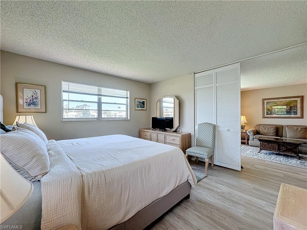 300 Forest Lakes Blvd, Unit 201, Naples, FL 34105 Photo