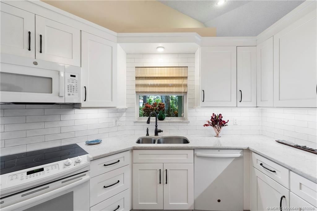 2437 SW Foxpoint Trail, Palm City, FL 34990 Photo