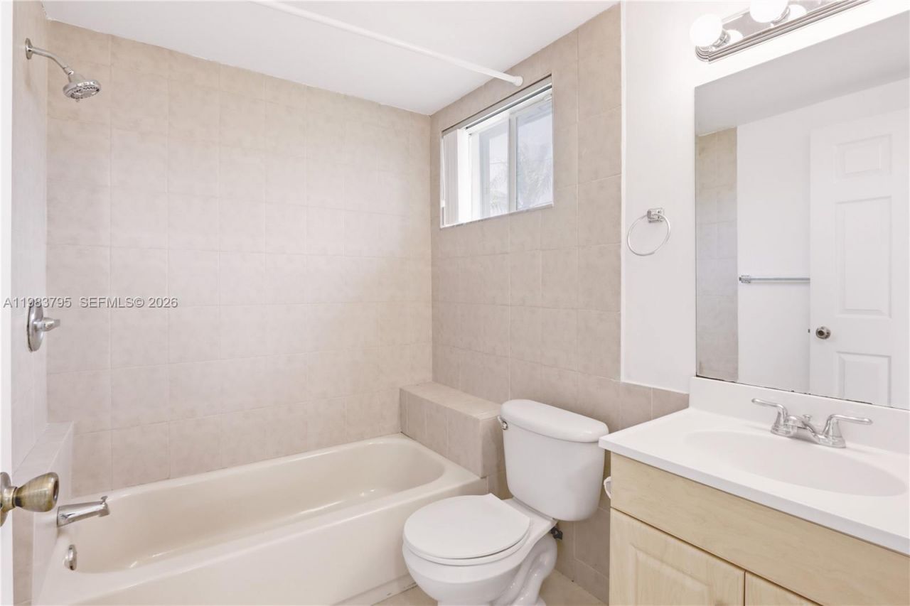 8501 SW 128th St , Unit ---, Miami, FL 33156 Photo