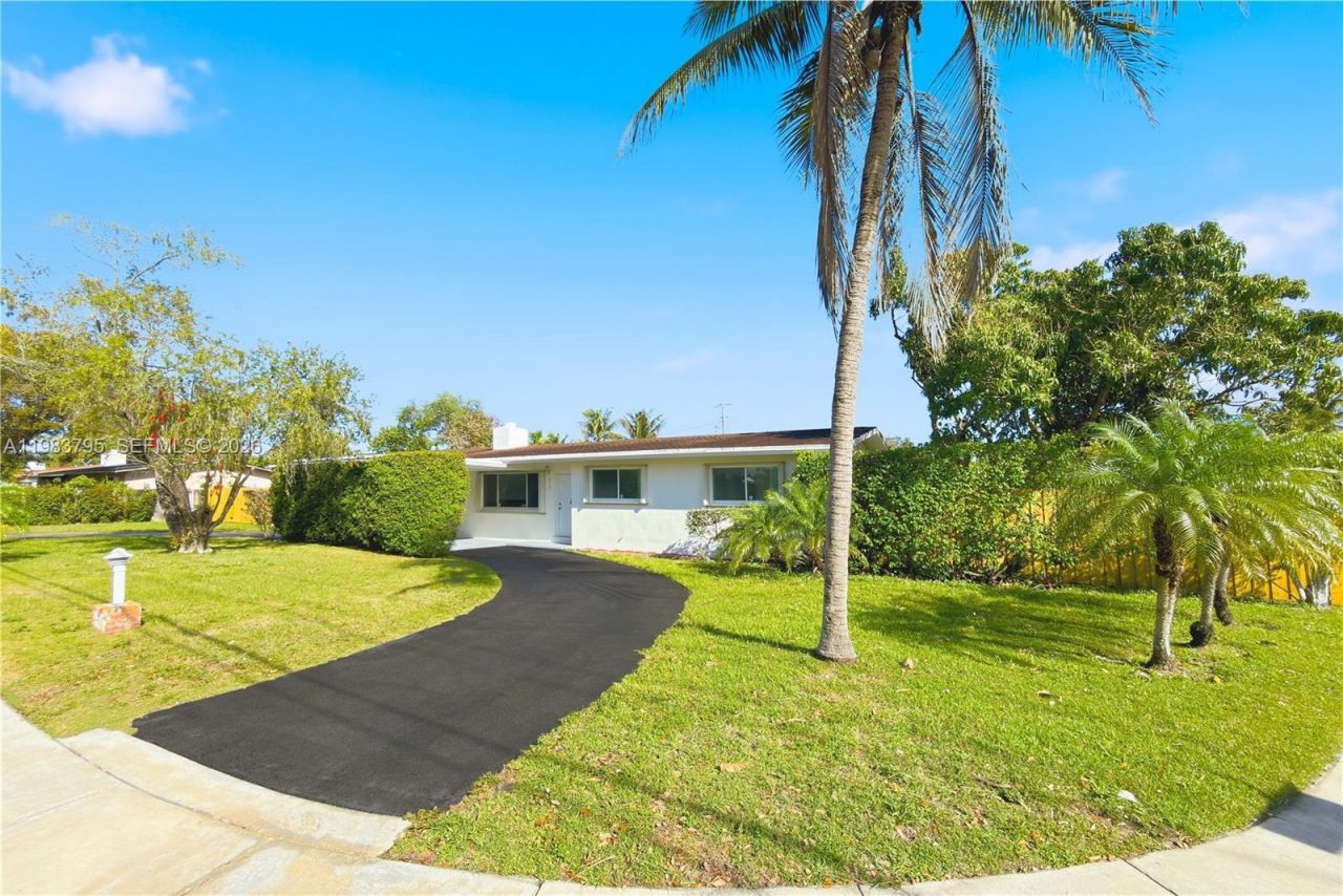 8501 SW 128th St , Unit ---, Miami, FL 33156 Photo