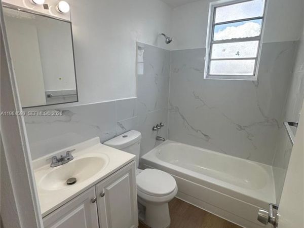 2312 SW 17th St, Unit 10, Miami, FL 33145