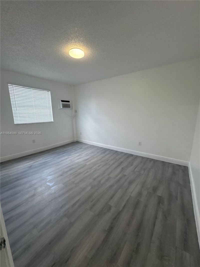 2312 SW 17th St, Unit 10, Miami, FL 33145 Photo