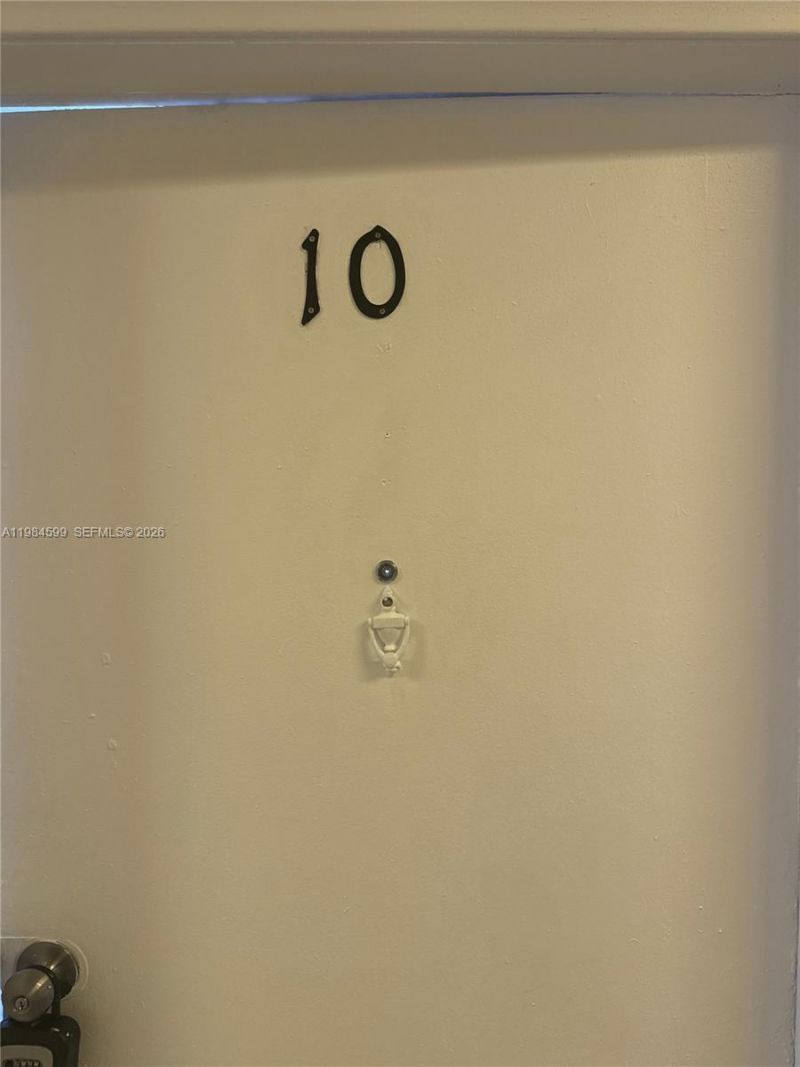 2312 SW 17th St, Unit 10, Miami, FL 33145 Photo