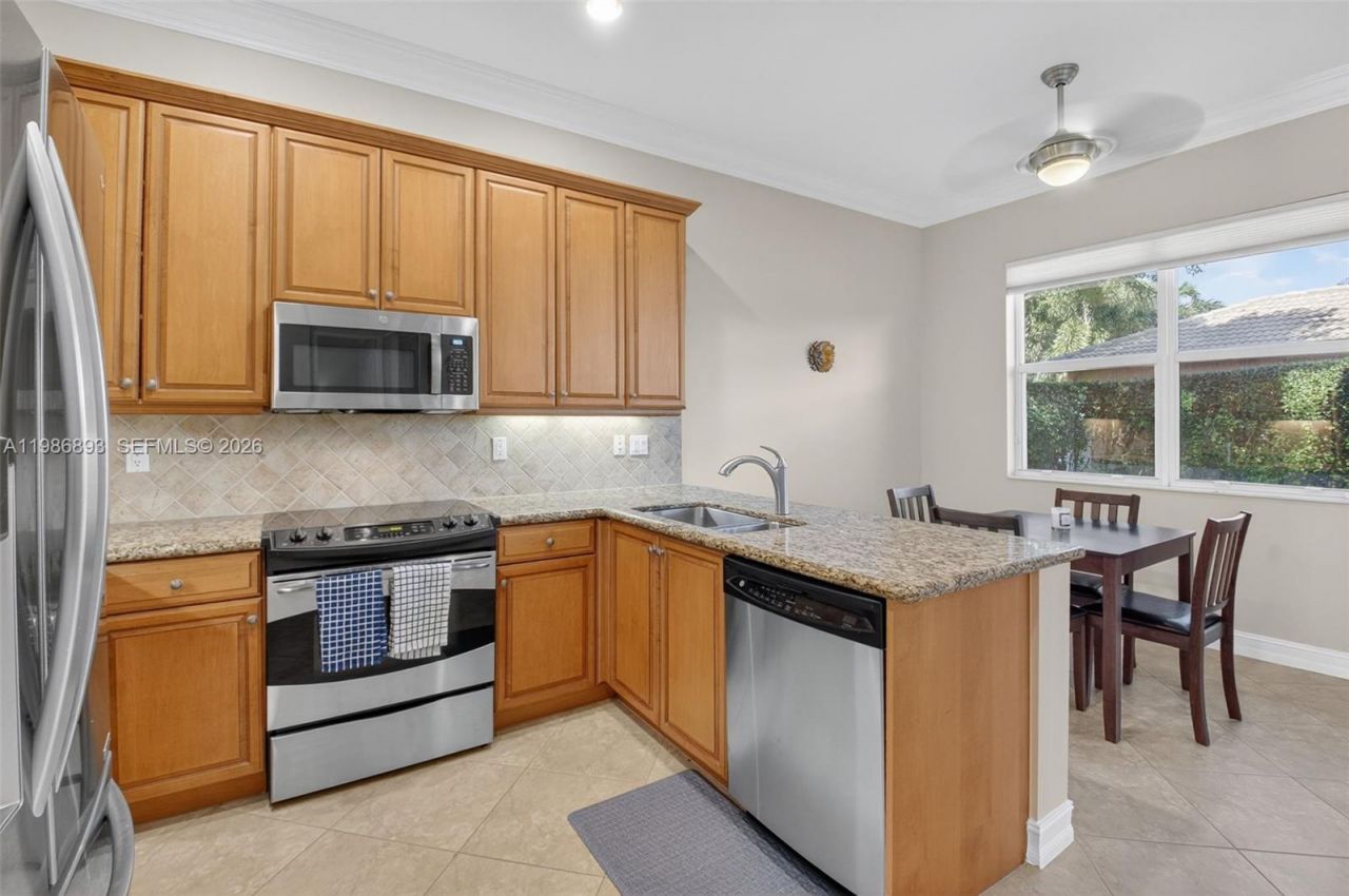 6833 Watertown Dr, Boynton Beach, FL 33437 Photo