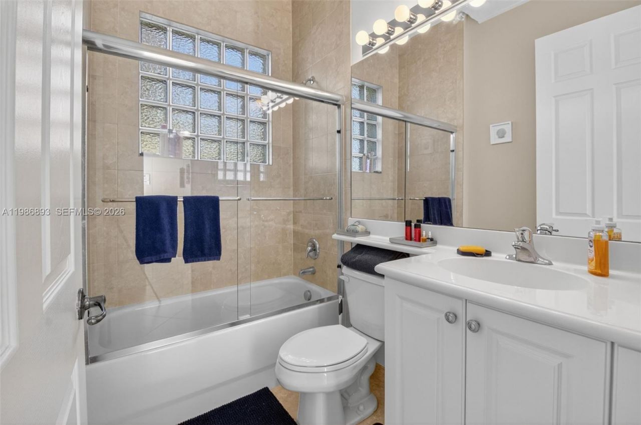 6833 Watertown Dr, Boynton Beach, FL 33437 Photo