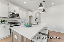 1044 Toland Drive photo 4