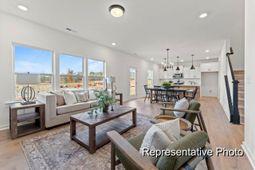 1044 Toland Drive photo 4