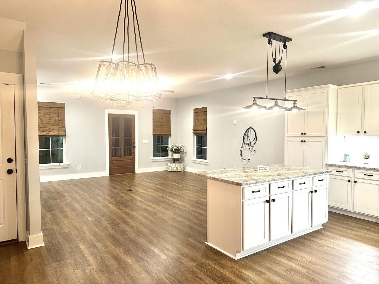 3637 Hilton Drive Photo 10