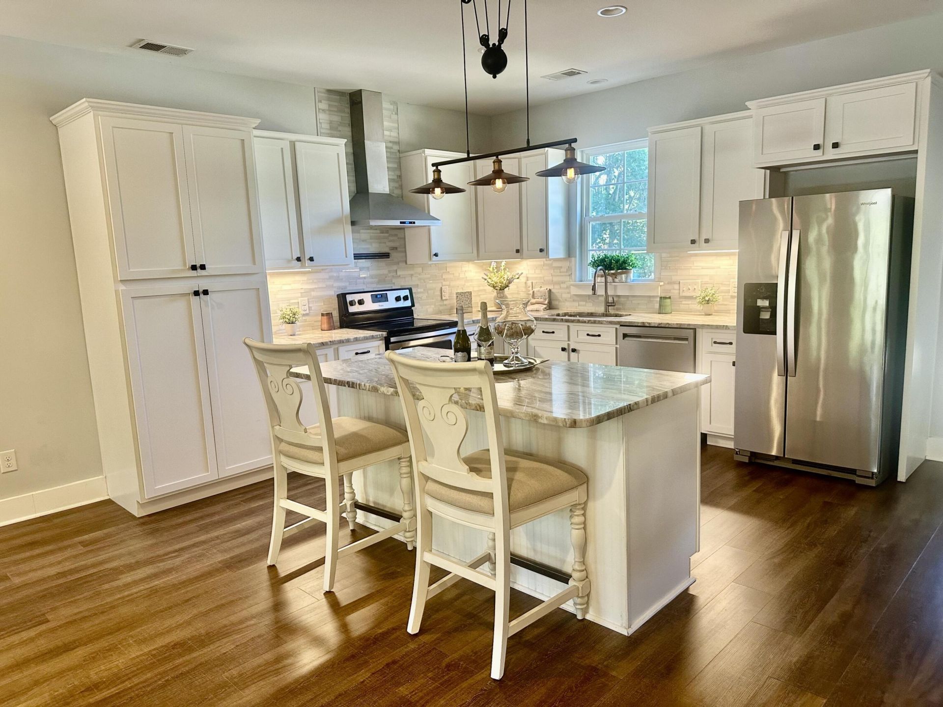 3637 Hilton Drive Photo 6