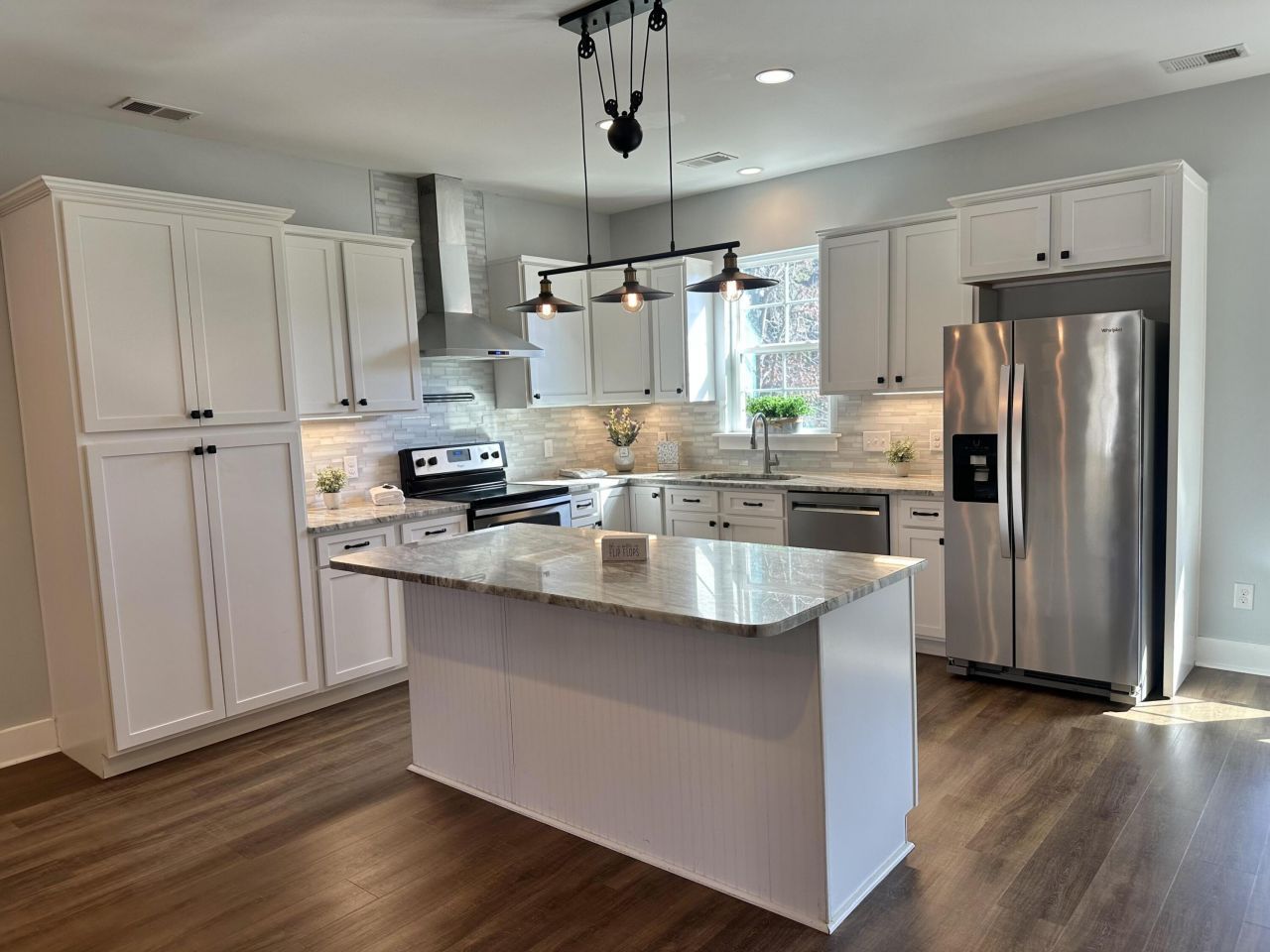 3637 Hilton Drive Photo 7