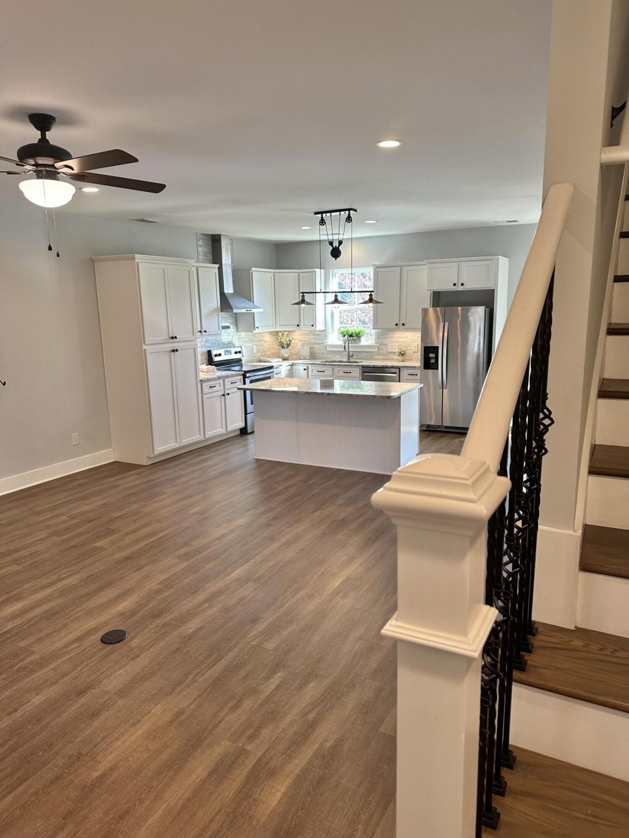 3637 Hilton Drive Photo 8