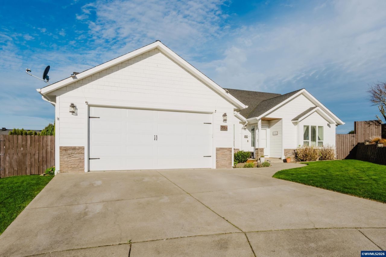 523 NW Harold St, Sublimity, OR 97385 Main Photo