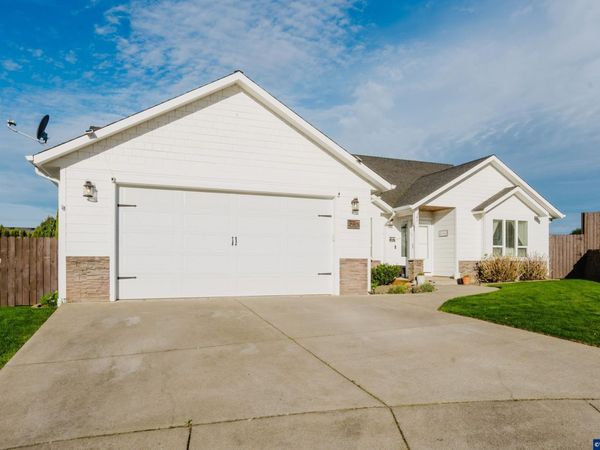 523 NW Harold St, Sublimity, OR 97385