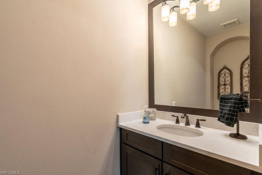 16375 Viansa Way, Unit 102, Naples, FL 34110 Photo