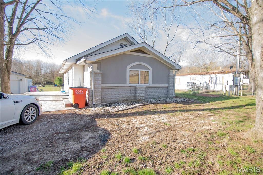 710 E 1700 Avenue, Vandalia, IL 62471 Main Photo