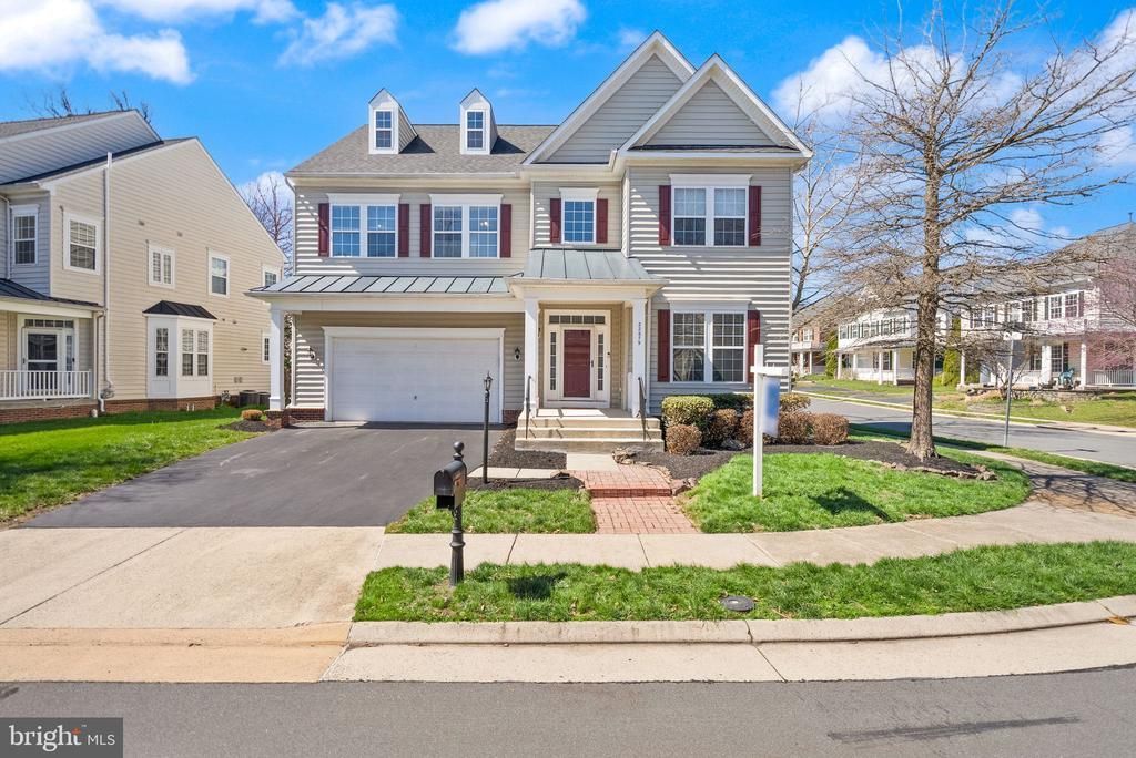 22879 Courtland Park Drive, Brambleton, VA 20148 Main Photo