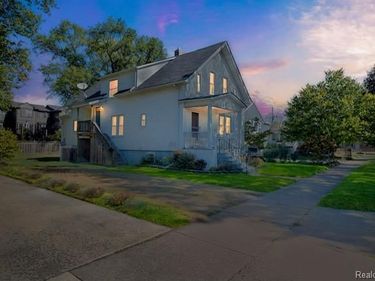 814 Louis Avenue, Royal Oak Twp, MI 48067