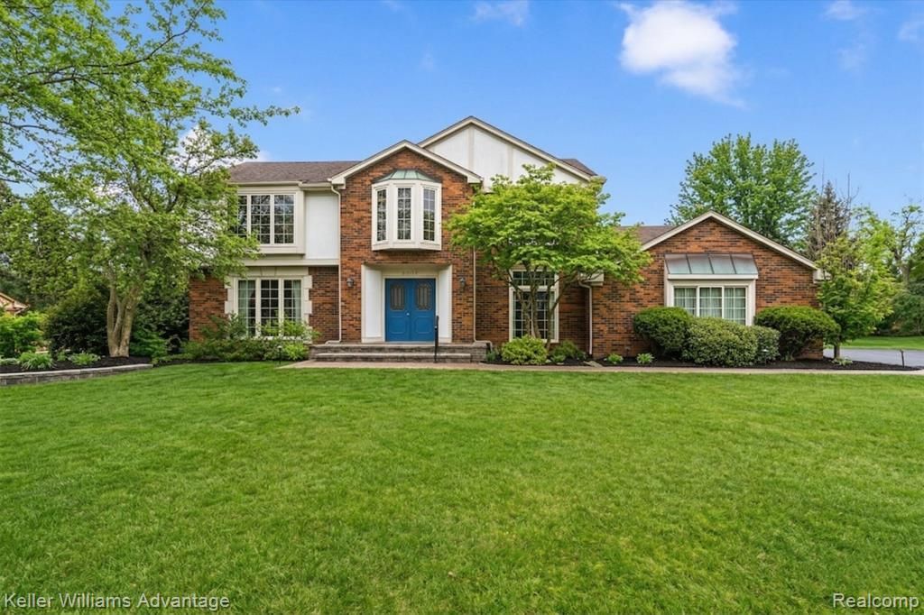 47040 Elmsmere Drive, Northville, MI 48167 Main Photo