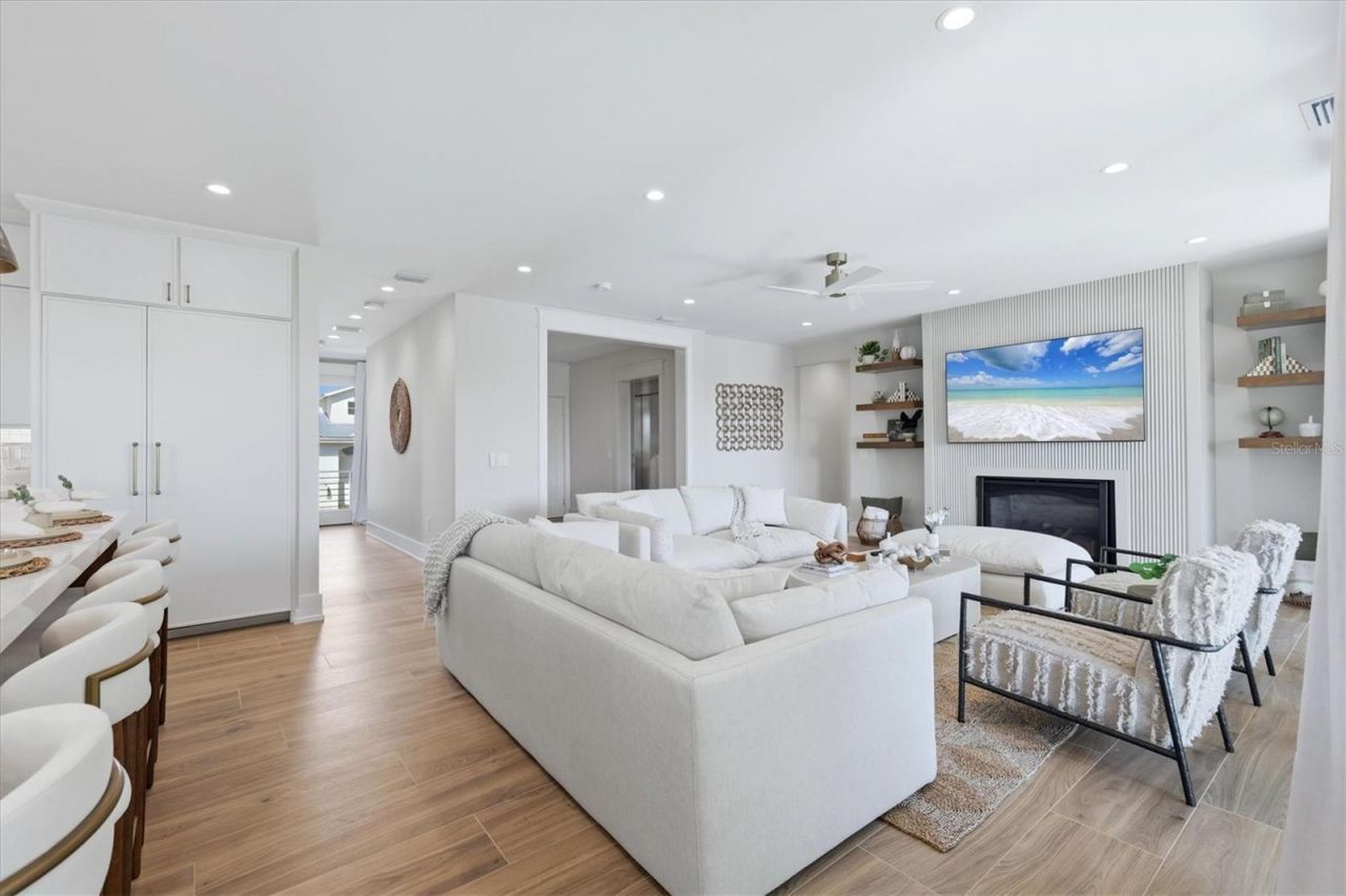 319 Tarpon Street, Anna Maria, FL 34216 Photo