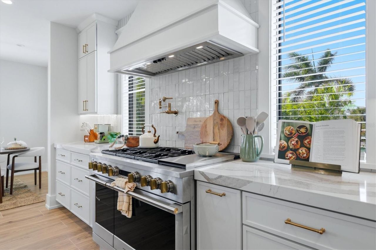 319 Tarpon Street, Anna Maria, FL 34216 Photo