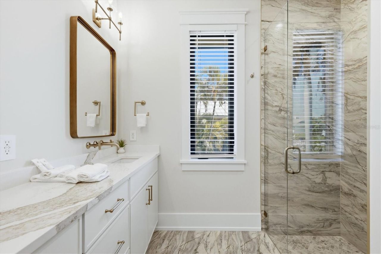 319 Tarpon Street, Anna Maria, FL 34216 Photo