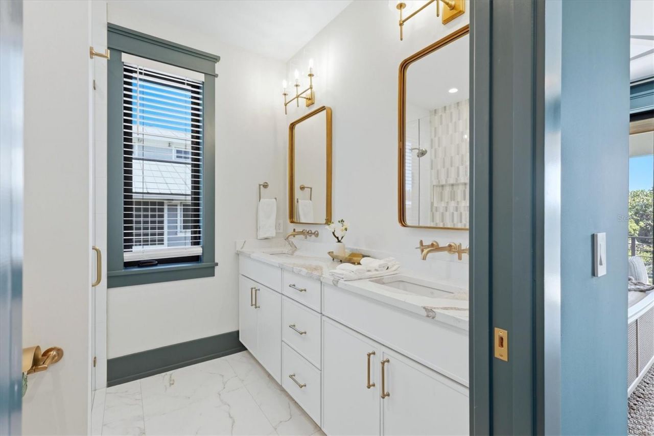 319 Tarpon Street, Anna Maria, FL 34216 Photo