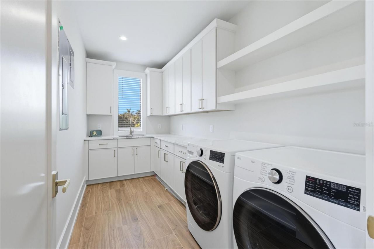 319 Tarpon Street, Anna Maria, FL 34216 Photo