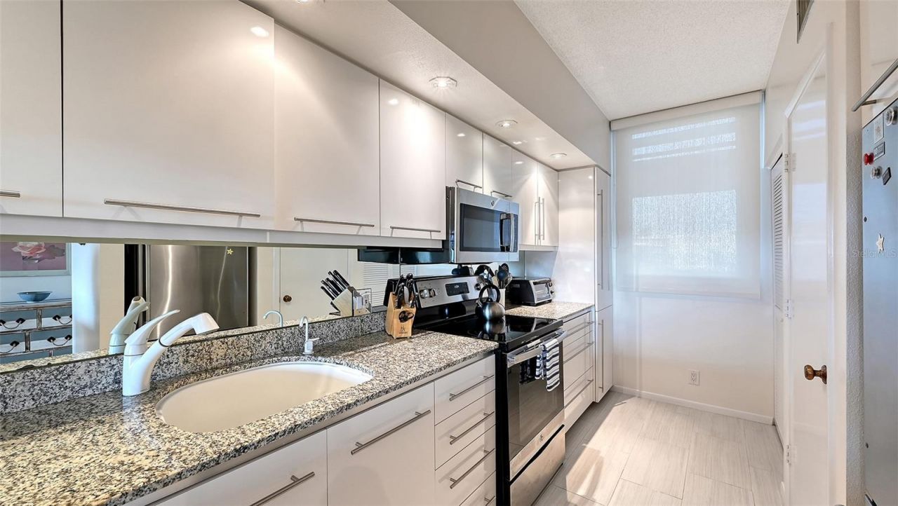 1085 Gulf Of Mexico Drive , Unit 404, Longboat Key, FL 34228 Photo