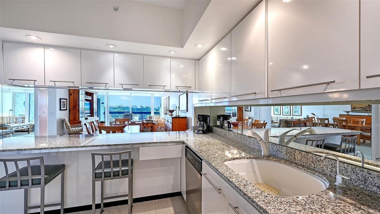 1085 Gulf Of Mexico Drive , Unit 404, Longboat Key, FL 34228 Photo