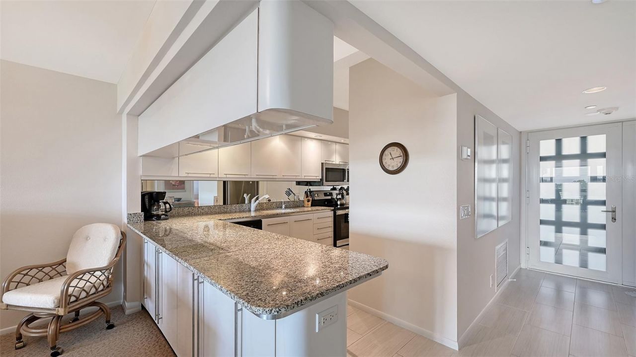 1085 Gulf Of Mexico Drive , Unit 404, Longboat Key, FL 34228 Photo