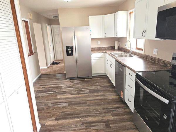 501 11th Street E, Vinton, IA 52349