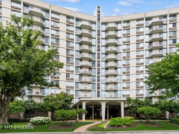 20 N Tower Road , Unit 10A, Oak Brook, IL 60523